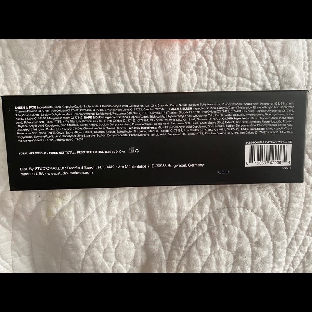 Makeup bundle - Picture 7 of 9